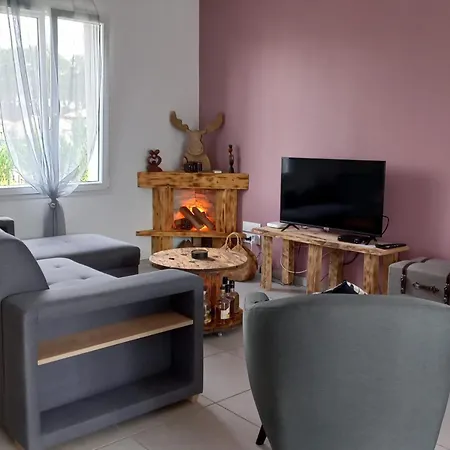 Dom wakacyjny Maison A Avec Jardin Et Acces Foret - Fr-1-50-166 *