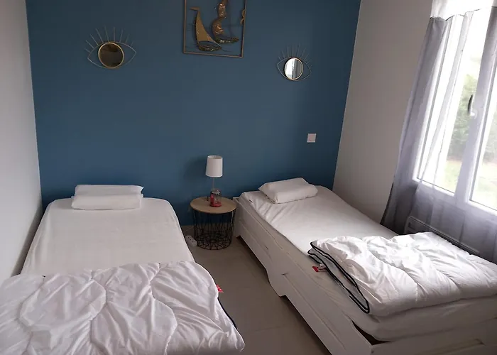 Maison A Avec Jardin Et Acces Foret - Fr-1-50-166 Feriehus *